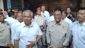 Foto : Herdiat bersama jajaran partai Gerindra