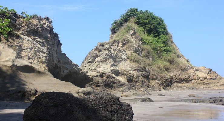 Image of Pantai legenda karang nini pangandaran