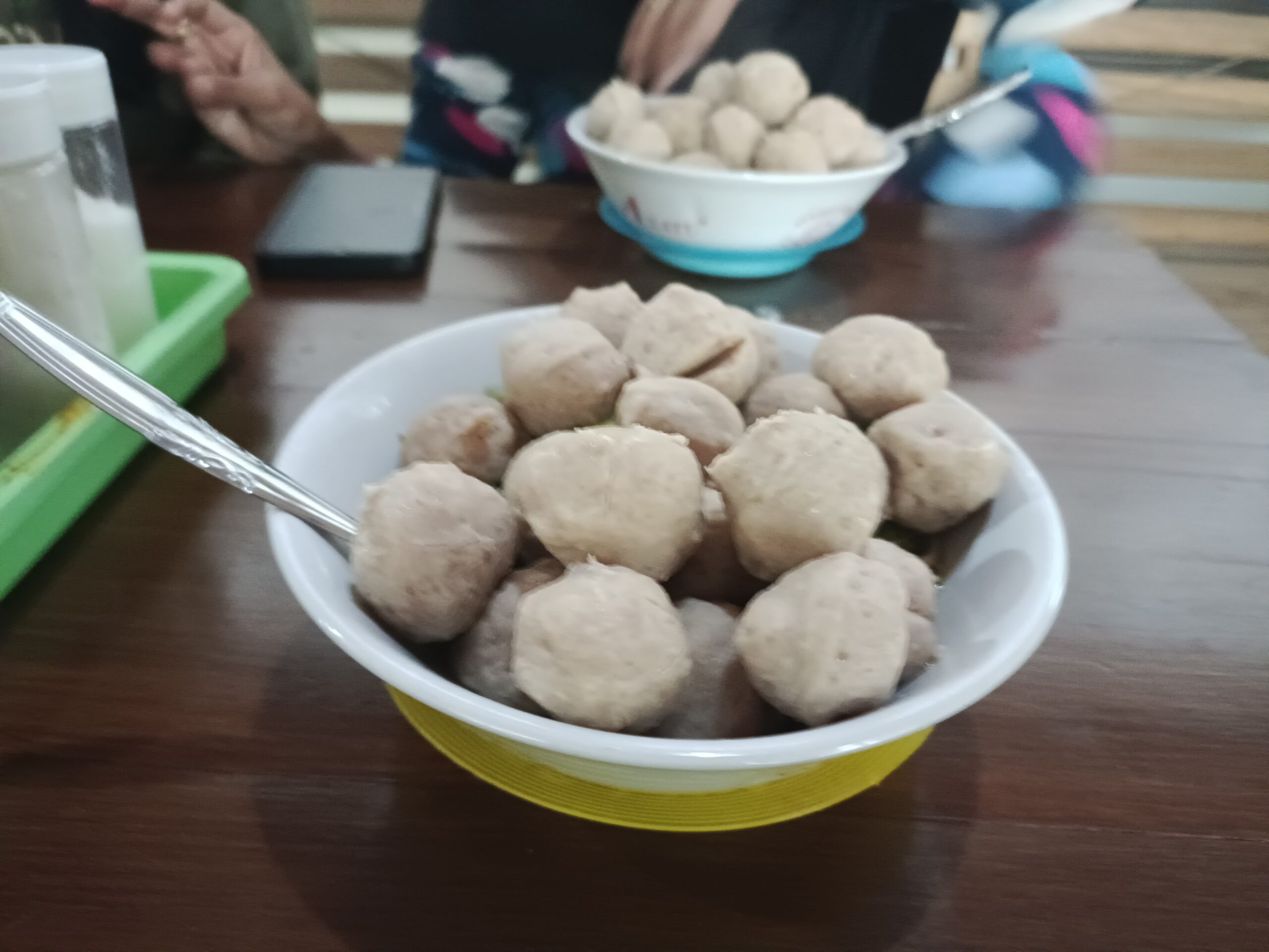 Satu porsi bakso balungan cabang Kawali (foto:Fauza).