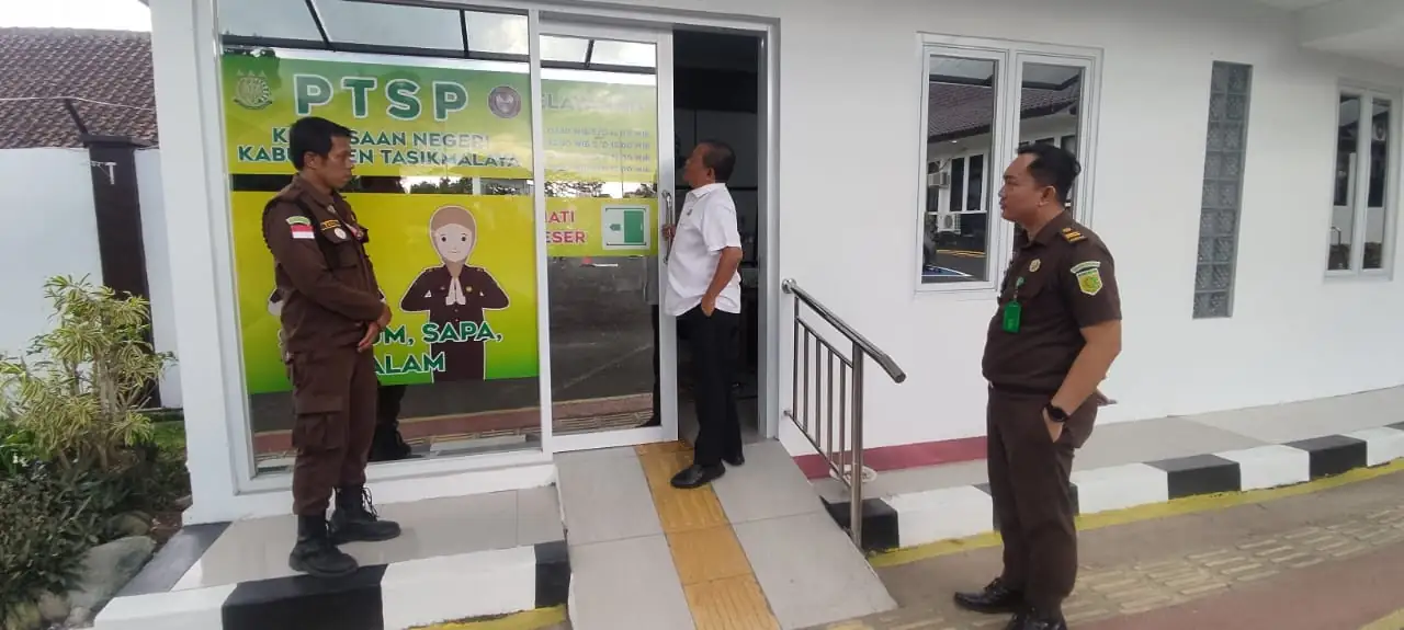 Image of Untuk kenyamanan dan transparansi, kejari tasikmalaya mendirikan pusat layanan terpisah1