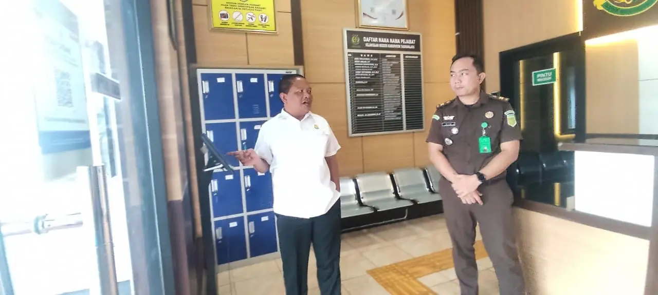 Image of Untuk kenyamanan dan transparansi, kejari tasikmalaya mendirikan pusat layanan terpisah2
