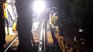 Kai hentikan semua perjalanan kereta akibat gogosan tanah di petak ciamis Image of Kai hentikan semua perjalanan kereta akibat gogosan tanah di petak ciamis