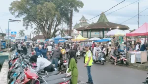 Suasana alun alun Image of Suasana alun alun