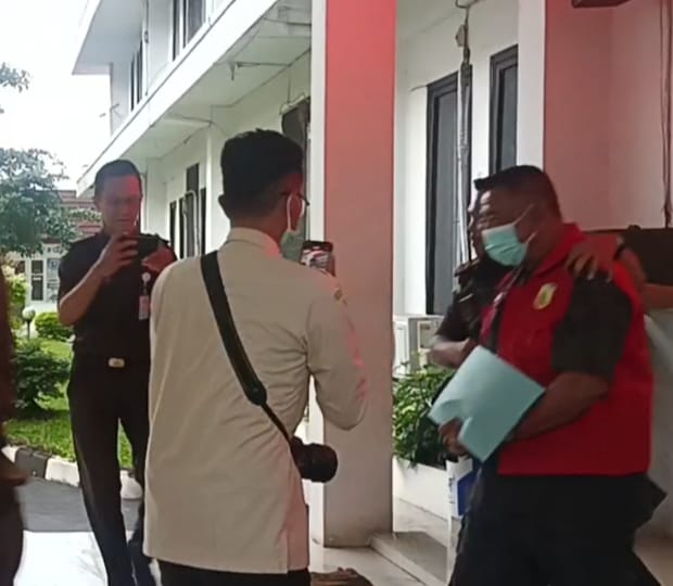 Image of 1000609383