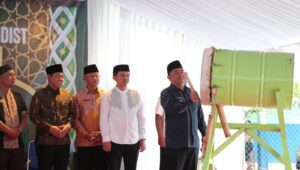 Pembukaan Musabaqah Tilawatil Qur’an dan Hadis (MTQH) Ke-45 Tingkat Kabupaten Garut Tahun 2025 di Lapangan SMPN 2 Singajaya, Kecamatan Singajaya, Kabupaten Garut, pada Kamis (10/4/2025). (Foto: Moch Ahdiansyah/ Diskominfo Kab. Garut) Pembukaan Musabaqah Tilawatil Qur’an dan Hadis (MTQH) Ke-45 Tingkat Kabupaten Garut Tahun 2025 di Lapangan SMPN 2 Singajaya, Kecamatan Singajaya, Kabupaten Garut, pada Kamis (10/4/2025). (Foto: Moch Ahdiansyah/ Diskominfo Kab. Garut)