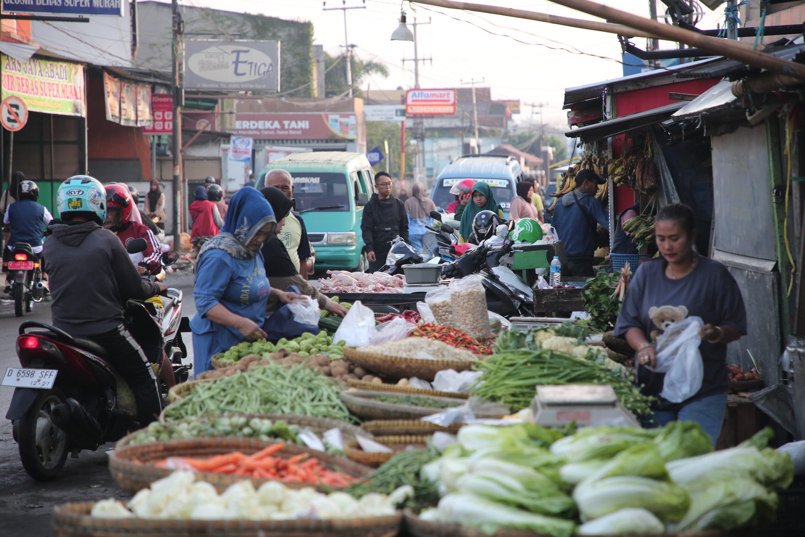Image of Normalisasi jalan guntur (1)