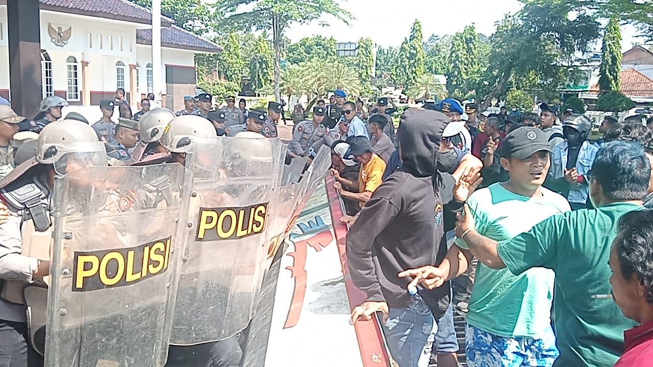 Image of Demo bbl (3)