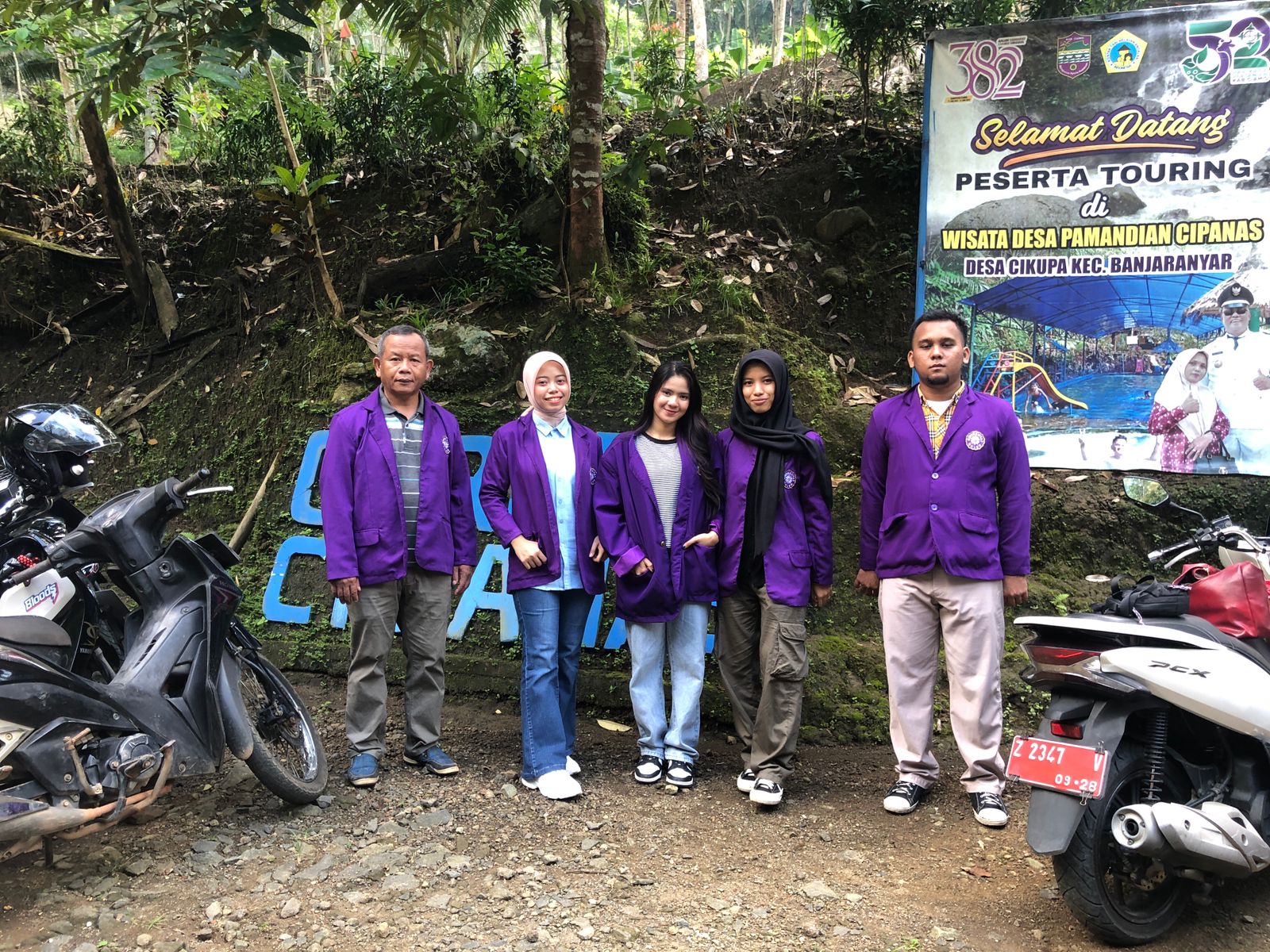 Mahasiswa Program Studi Ilmu Pemerintahan Universitas Galuh (UNIGAL) Ciamis melaksanakan praktik lapangan di Desa Cikupa, Kecamatan Banjaranyar, Kabupaten Ciamis. (Foto: Ist)