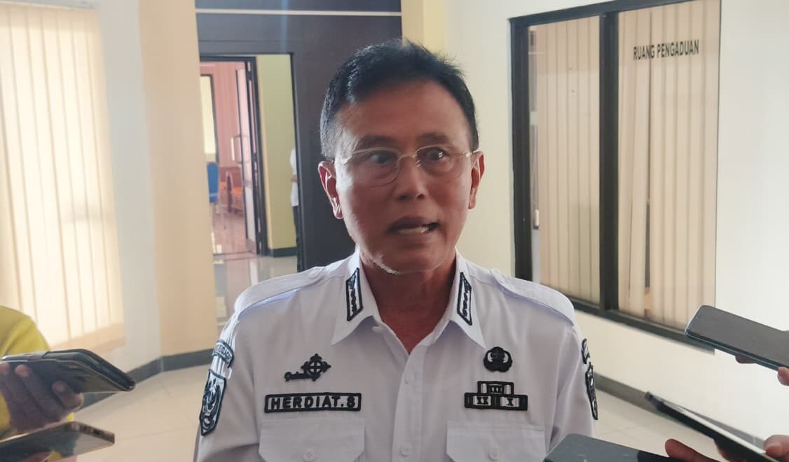Image of Bupati herdiat sunarya (4)