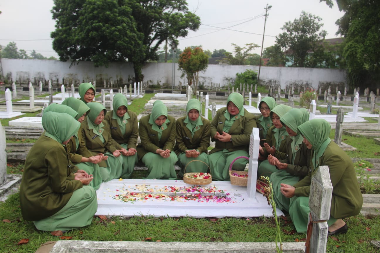 Image of Hut persit 80 (2)