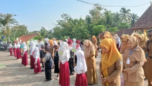 Image of 150 siswa dari 36 sd unjuk bakat di fls3n kecamatan pamarican2