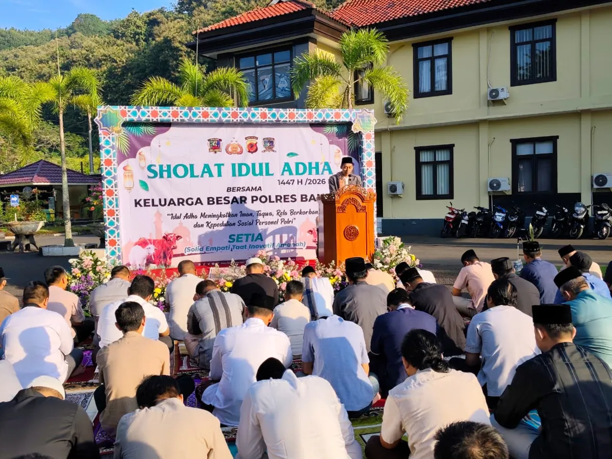 Image of Polres banjar gelar sholat idul adha 1447 h, perkuat semangat pengorbanan dan kepedulian sosial personel polri