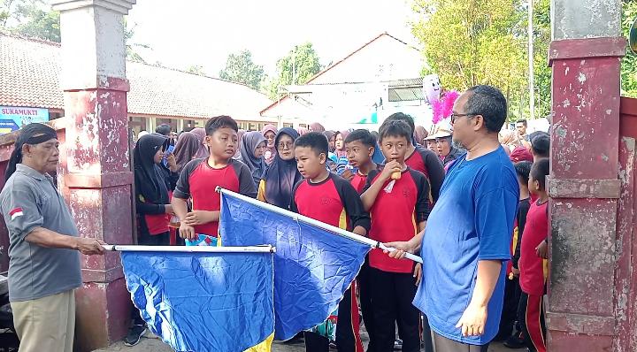 Image of Sdn 3 sukamukti ajak warga hidup sehat lewat jalan sehat, senam bersama, dan sosialisasi spmb di hari kebangkitan bangsa