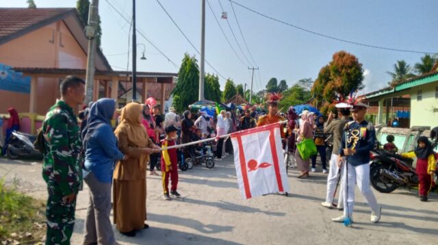 Image of Alumni sdn 1 sukajadi gelar jalan sehat, ratusan peserta antusias padati rute desa