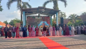 Image of Perpisahan kelas 9 smpn 4 pamarican berlangsung haru, orang tua jadi motor kemeriahan acara