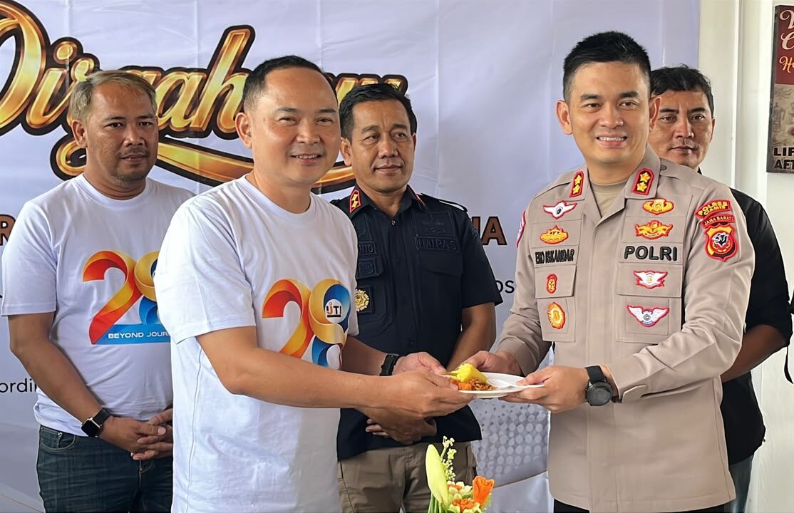 Image of Hut ijti 28 (1)