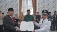 Image of Bupati garut lantik kepala desa