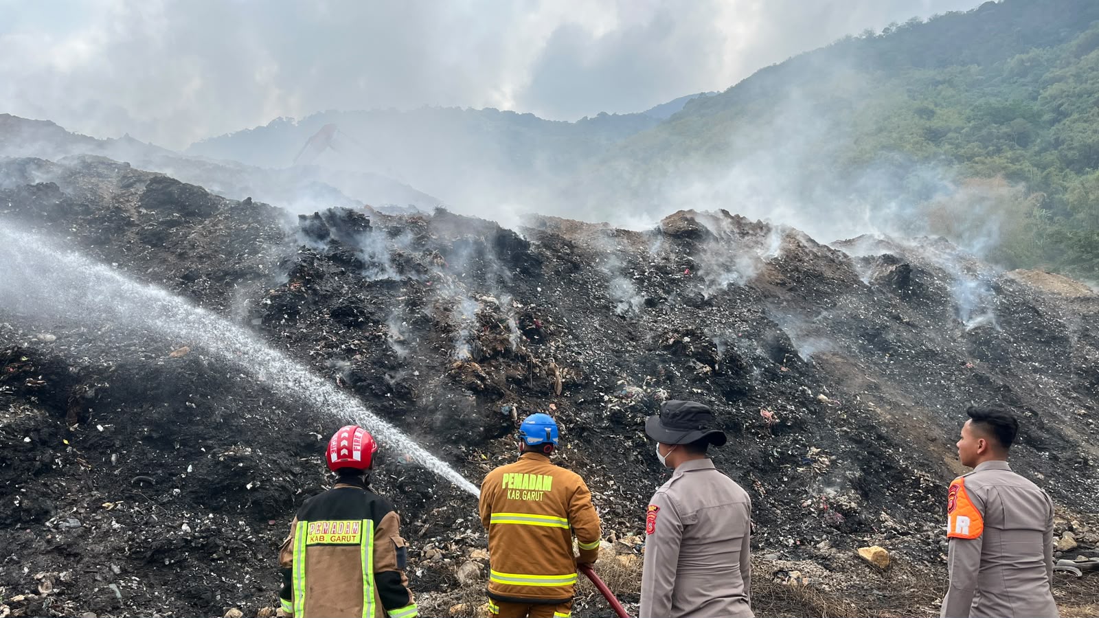 Image of Penanganan kebakaran dan penataan tpa pasir bajing (4)